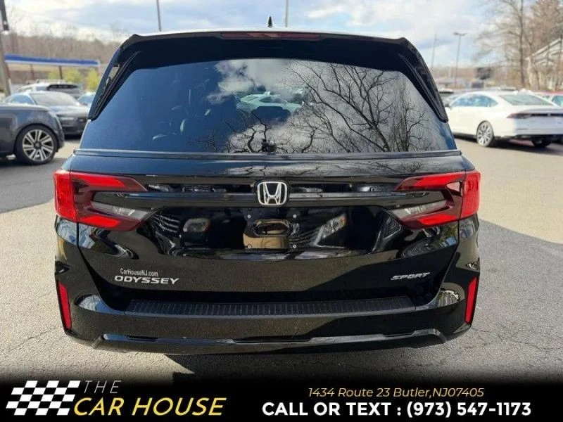 2025 Honda Odyssey - Image 8 of 12