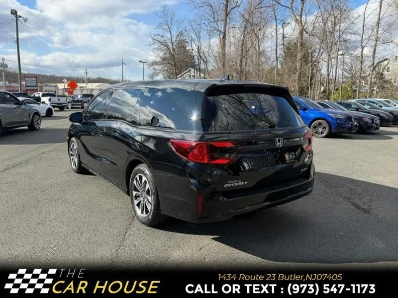 2025 Honda Odyssey - Image 9 of 12