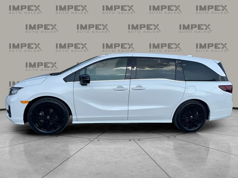 2025 Honda Odyssey - Image 2 of 12