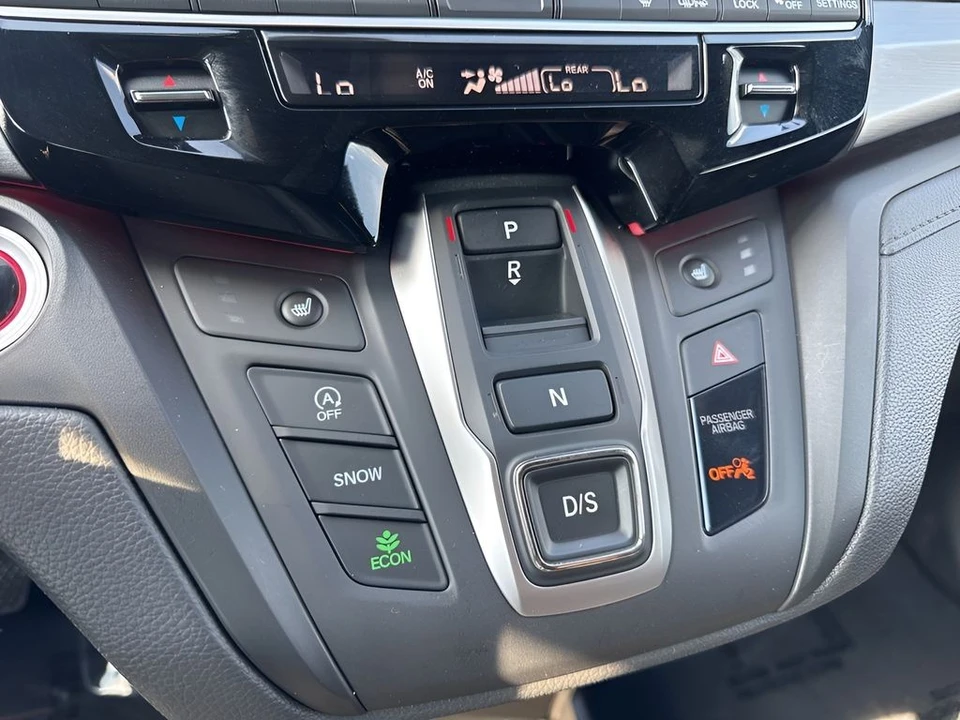 2025 Honda Odyssey - Image 19 of 21