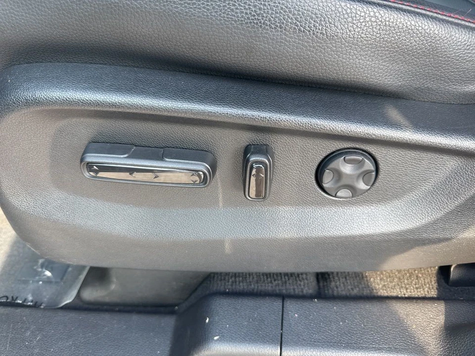 2025 Honda Odyssey - Image 10 of 12