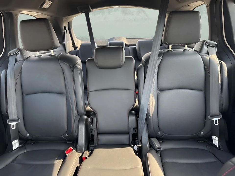 2025 Honda Odyssey - Image 13 of 21