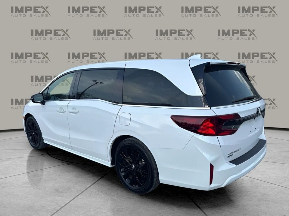 2025 Honda Odyssey - Image 3 of 12