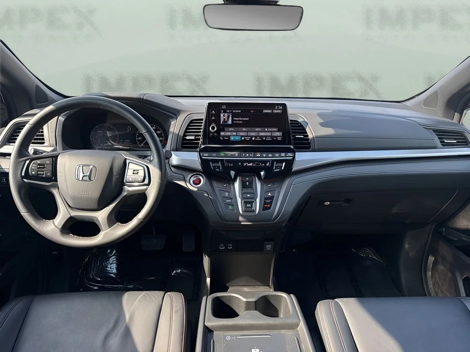 2025 Honda Odyssey - Image 15 of 21