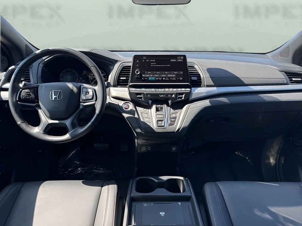 2025 Honda Odyssey - Image 15 of 21