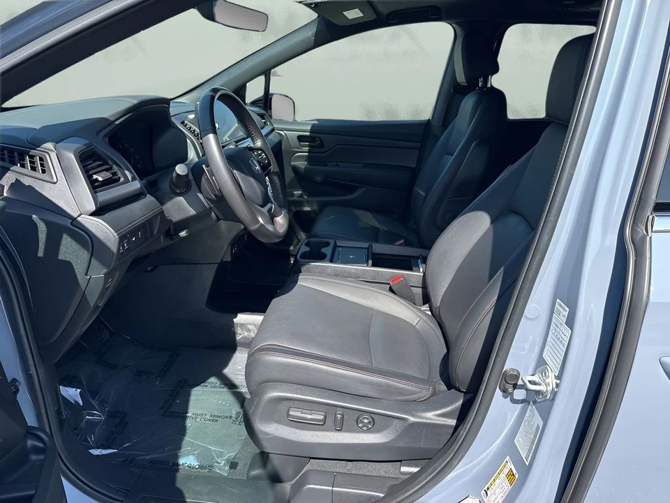 2025 Honda Odyssey - Image 9 of 21