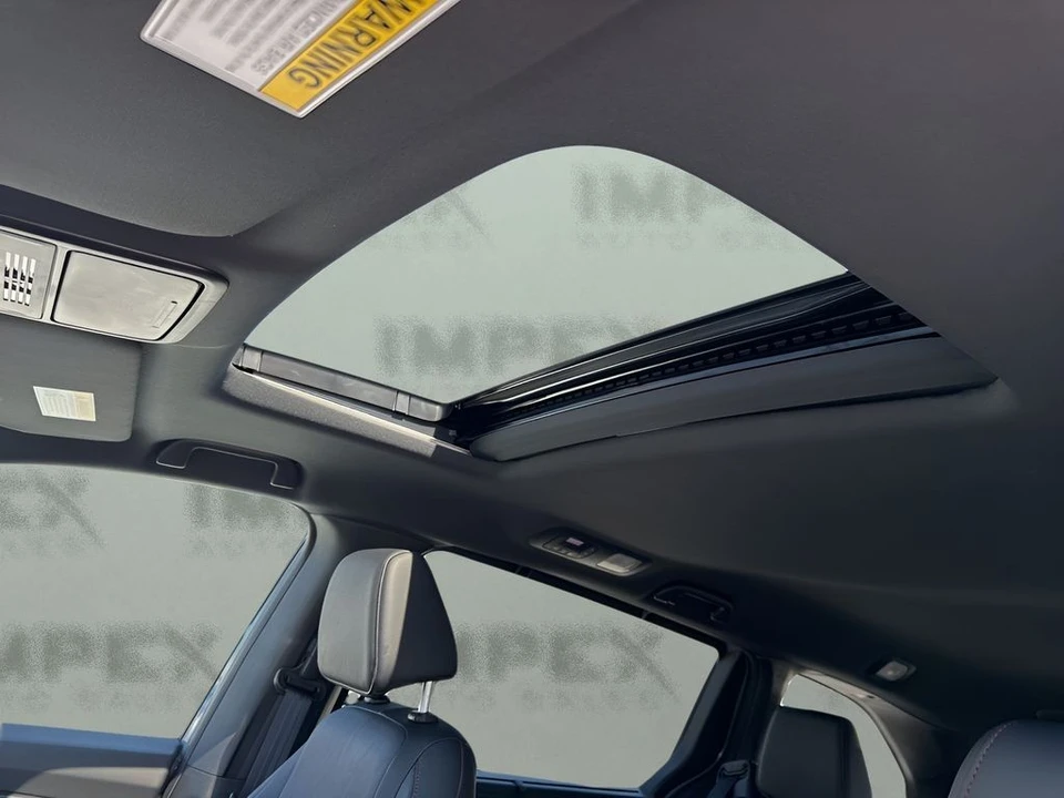 2025 Honda Odyssey - Image 12 of 21