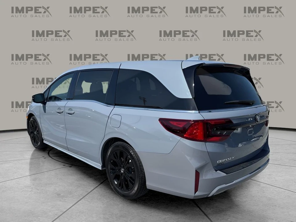 2025 Honda Odyssey - Image 3 of 21