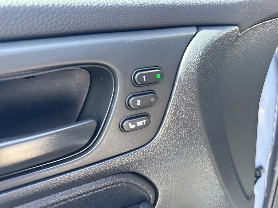 2025 Honda Odyssey - Image 11 of 21