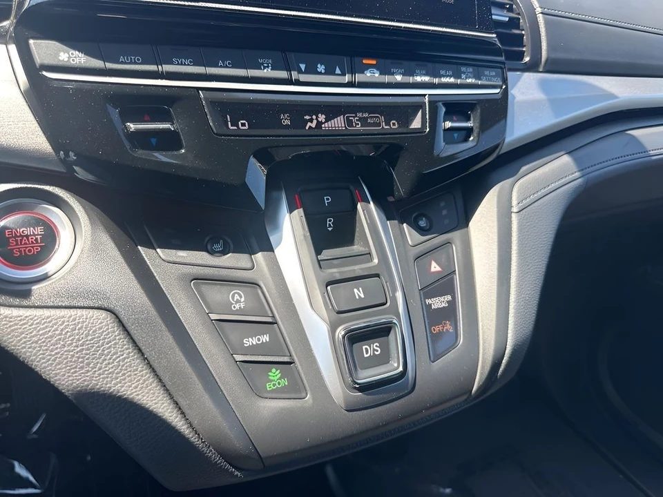 2025 Honda Odyssey - Image 19 of 21
