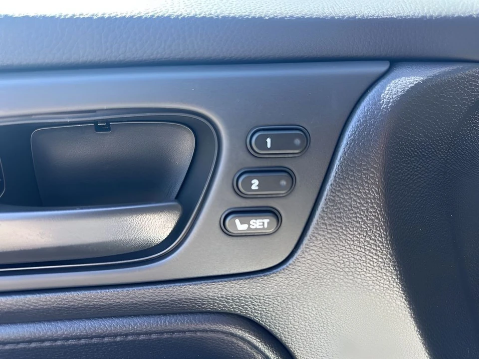 2025 Honda Odyssey - Image 11 of 21
