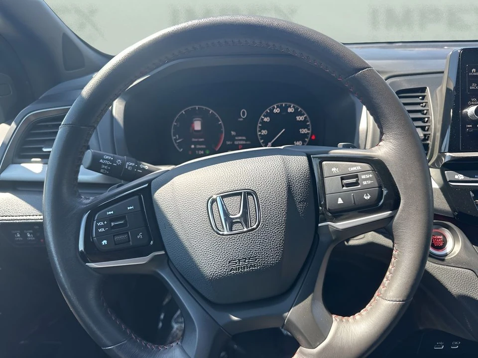 2025 Honda Odyssey - Image 16 of 21