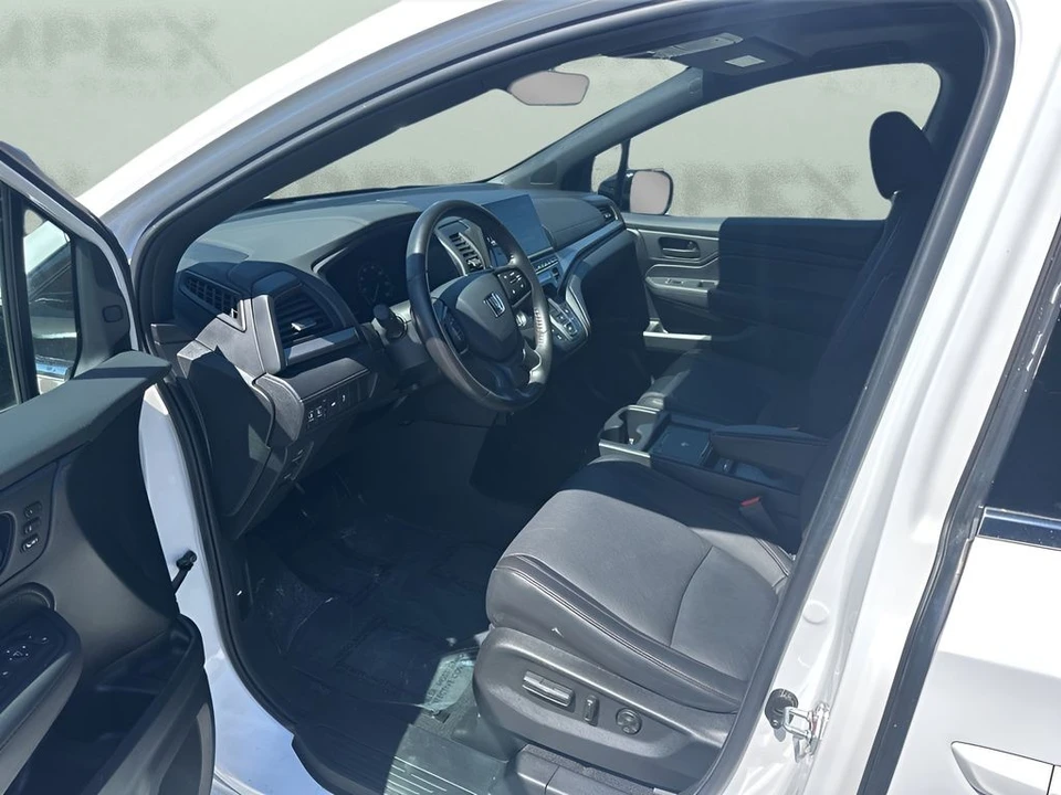 2025 Honda Odyssey - Image 9 of 21