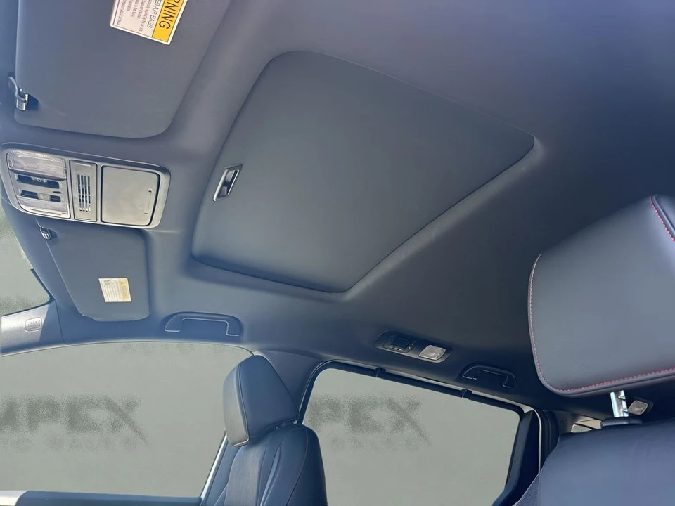 2025 Honda Odyssey - Image 12 of 21