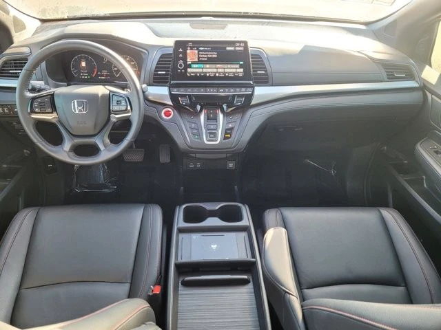 2025 Honda Odyssey - Image 14 of 21