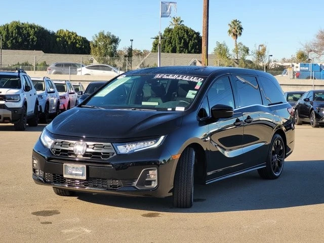 2025 Honda Odyssey - Image 9 of 12