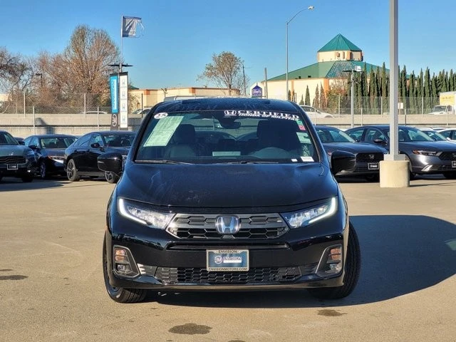 2025 Honda Odyssey - Image 2 of 12