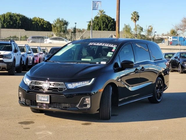 2025 Honda Odyssey - Image 9 of 21
