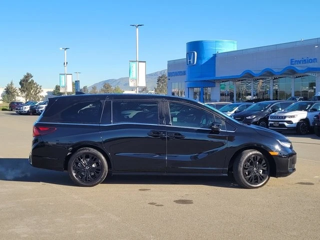 2025 Honda Odyssey - Image 4 of 12