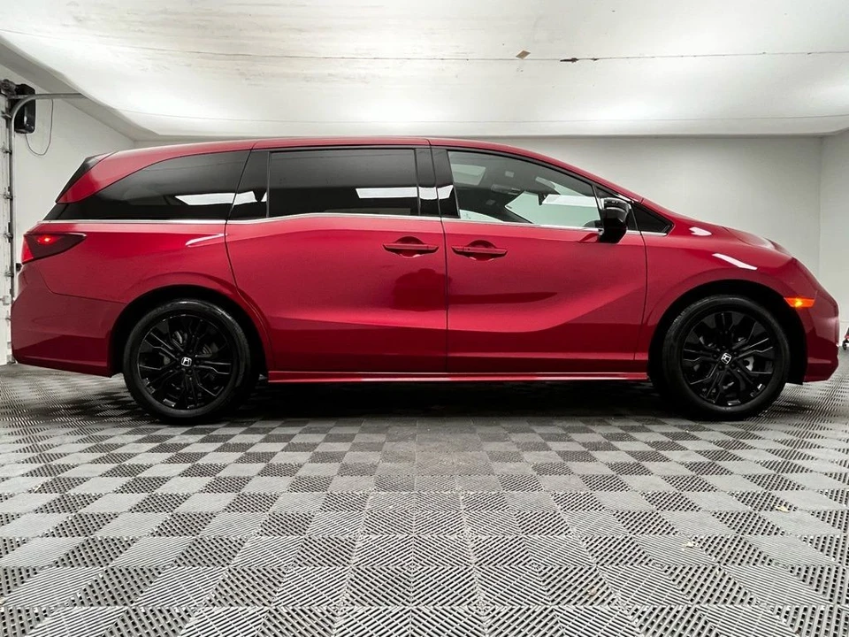 2025 Honda Odyssey - Image 6 of 12