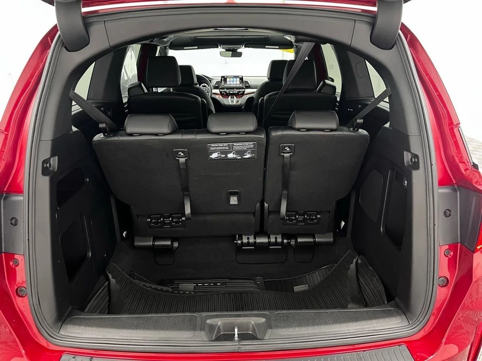2025 Honda Odyssey - Image 10 of 12