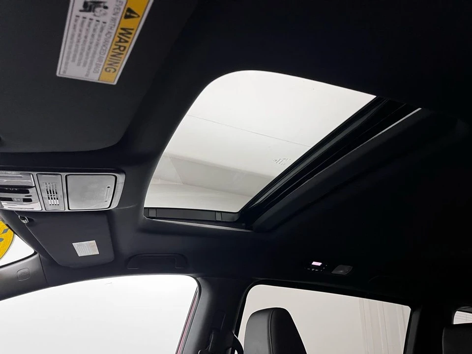 2025 Honda Odyssey - Image 3 of 12
