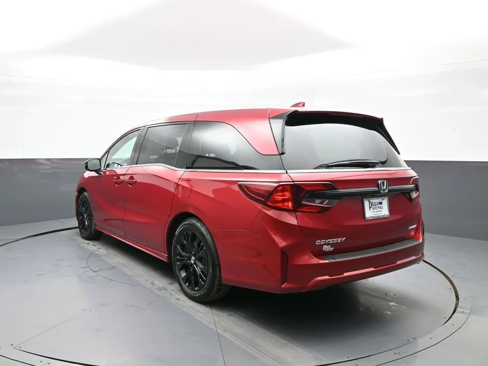 2025 Honda Odyssey - Image 8 of 12