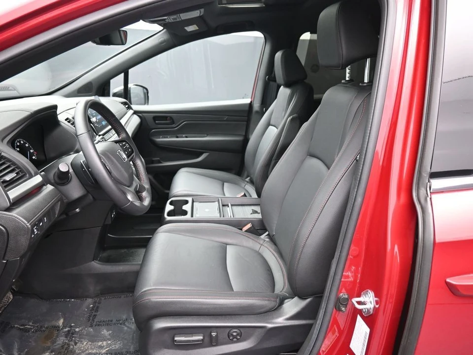 2025 Honda Odyssey - Image 19 of 21
