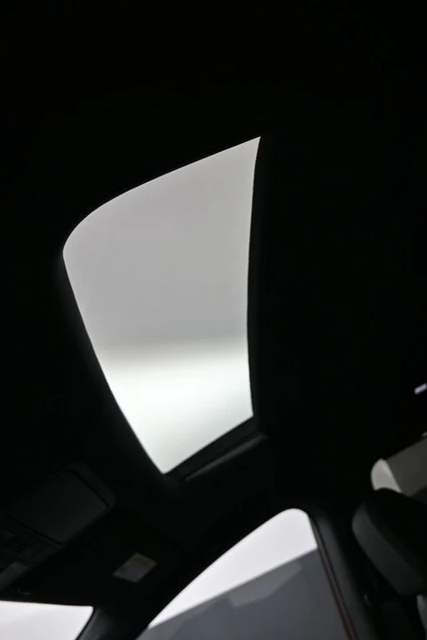 2025 Honda Odyssey - Image 18 of 21