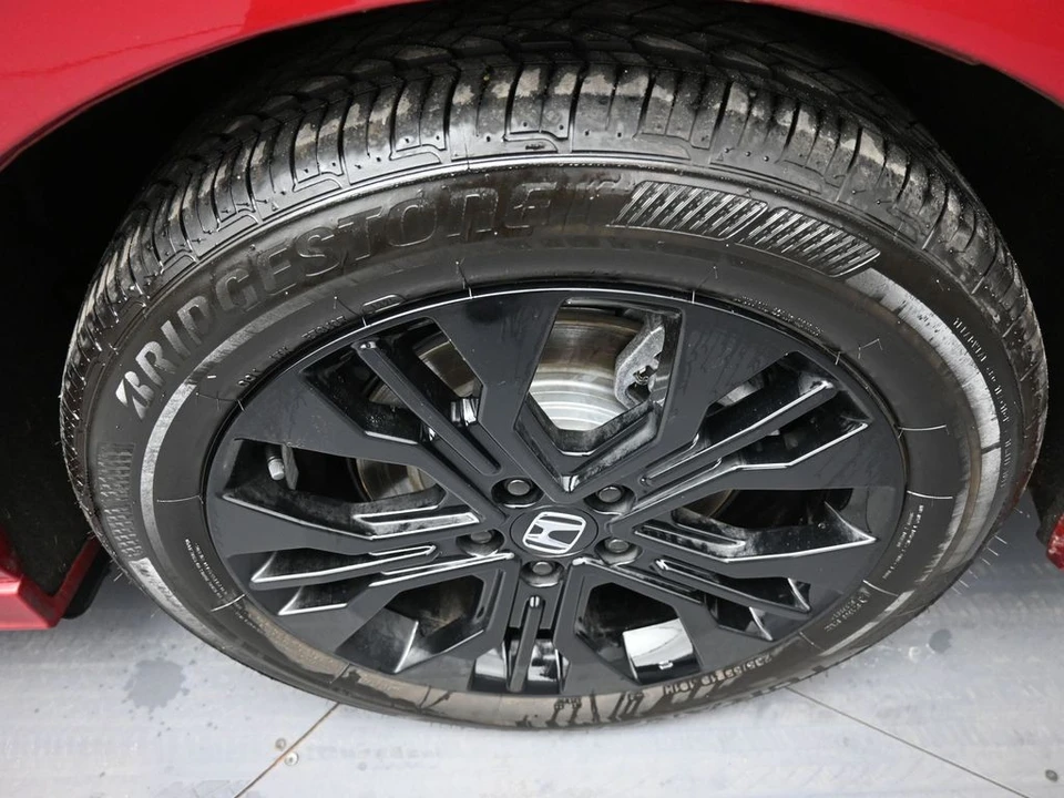 2025 Honda Odyssey - Image 15 of 21
