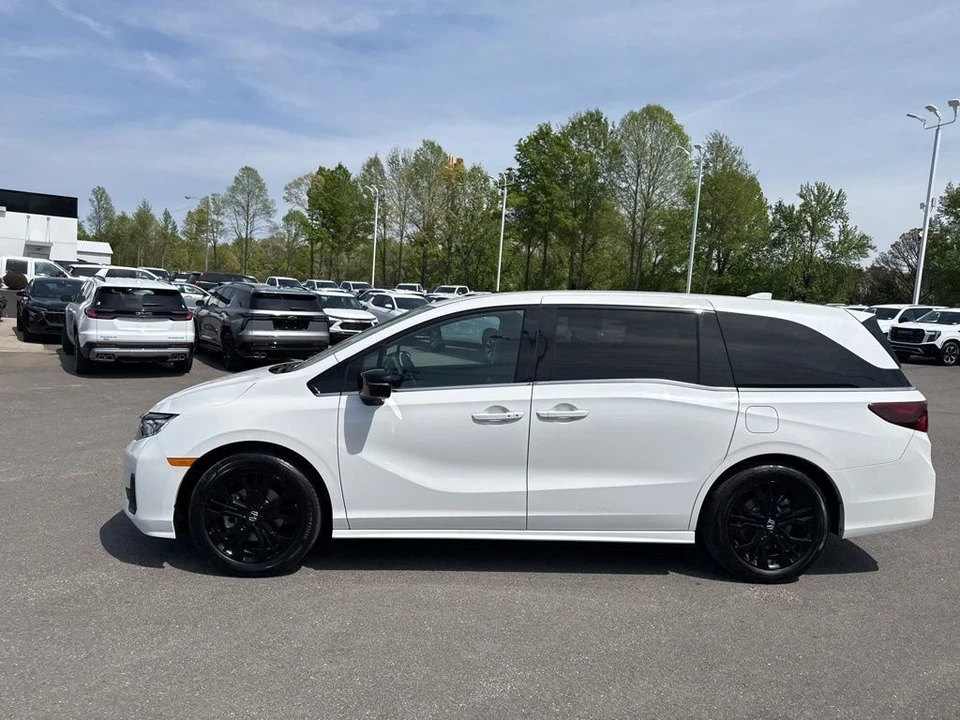 2025 Honda Odyssey - Image 2 of 21