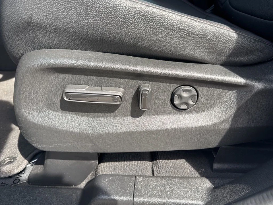 2025 Honda Odyssey - Image 10 of 21