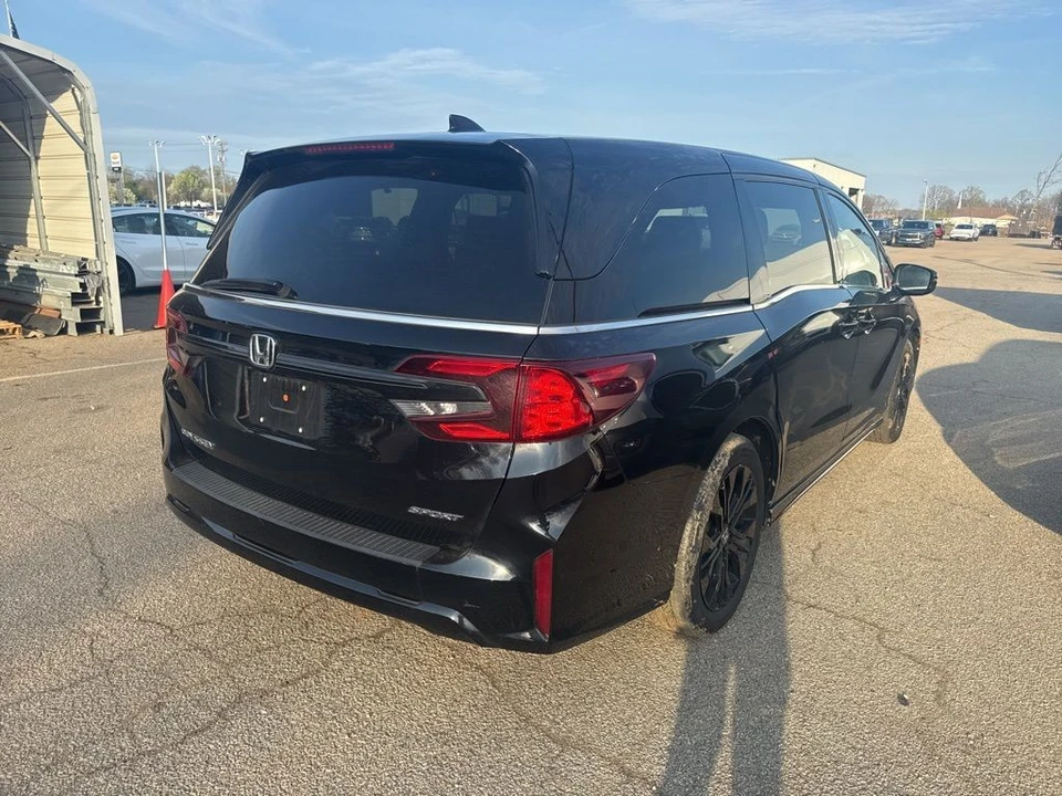 2025 Honda Odyssey - Image 3 of 7