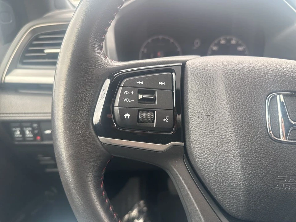 2025 Honda Odyssey - Image 17 of 21