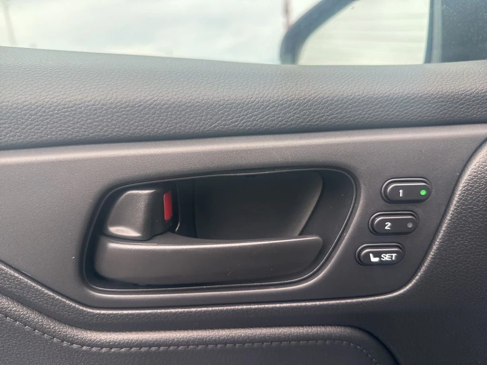 2025 Honda Odyssey - Image 11 of 21
