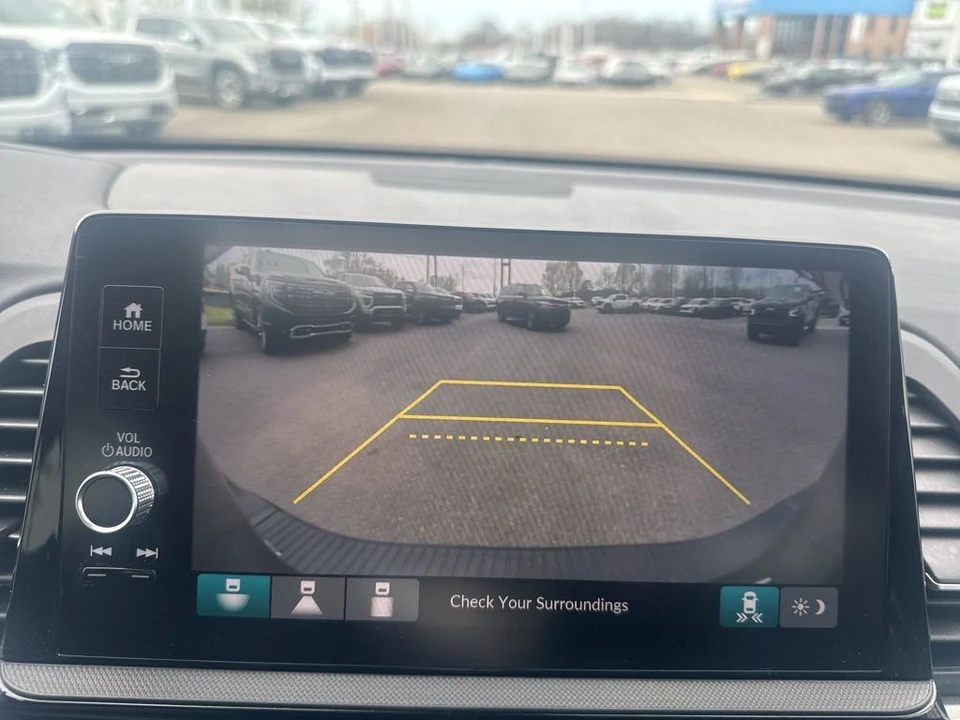 2025 Honda Odyssey - Image 20 of 21