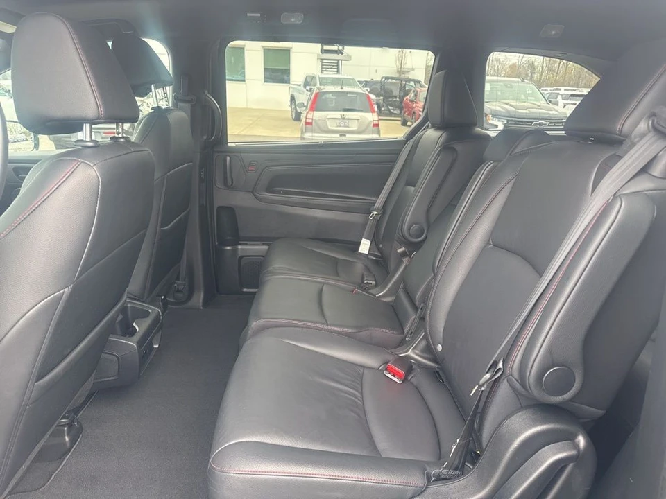 2025 Honda Odyssey - Image 12 of 21