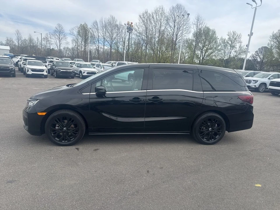 2025 Honda Odyssey - Image 2 of 21