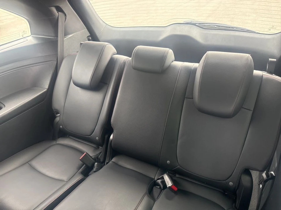 2025 Honda Odyssey - Image 13 of 21