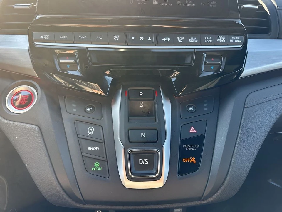2025 Honda Odyssey - Image 19 of 21