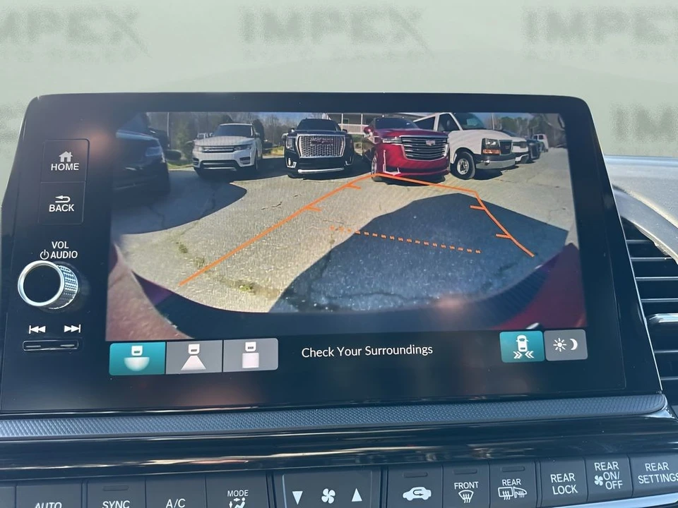 2025 Honda Odyssey - Image 18 of 21