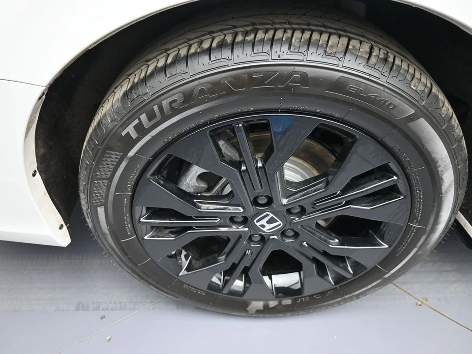 2025 Honda Odyssey - Image 12 of 21