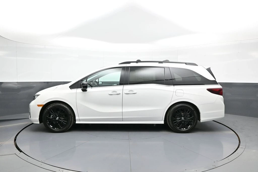 2025 Honda Odyssey - Image 9 of 21