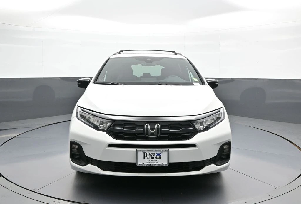 2025 Honda Odyssey - Image 2 of 21