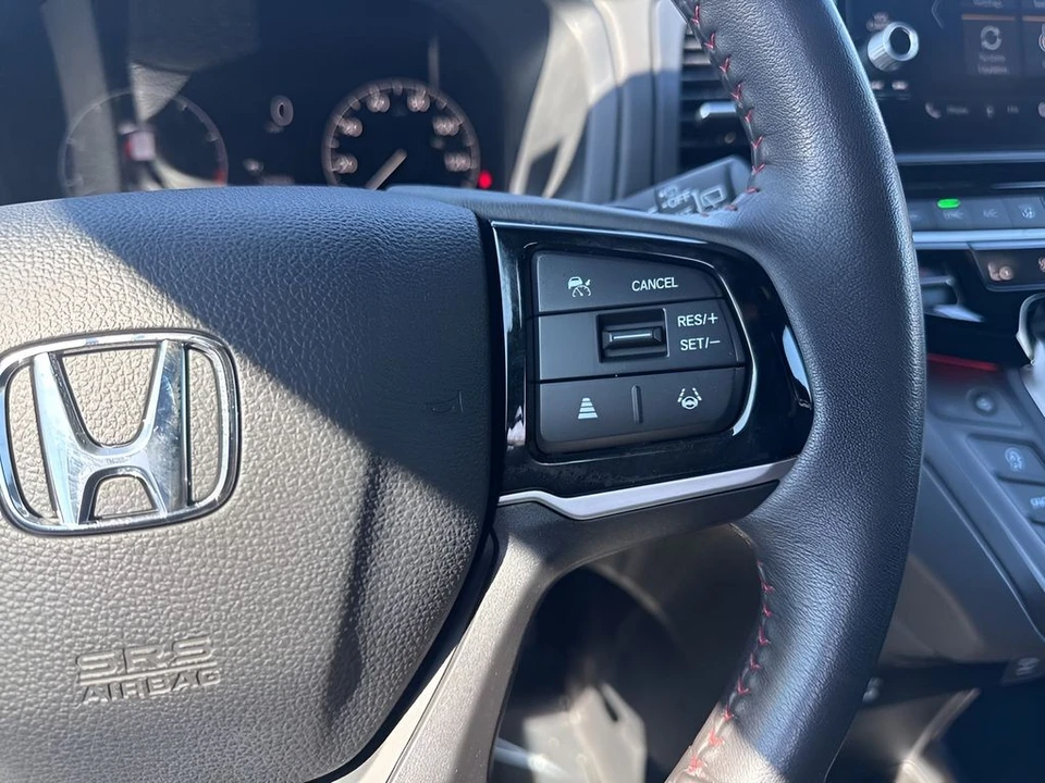 2025 Honda Odyssey - Image 18 of 21