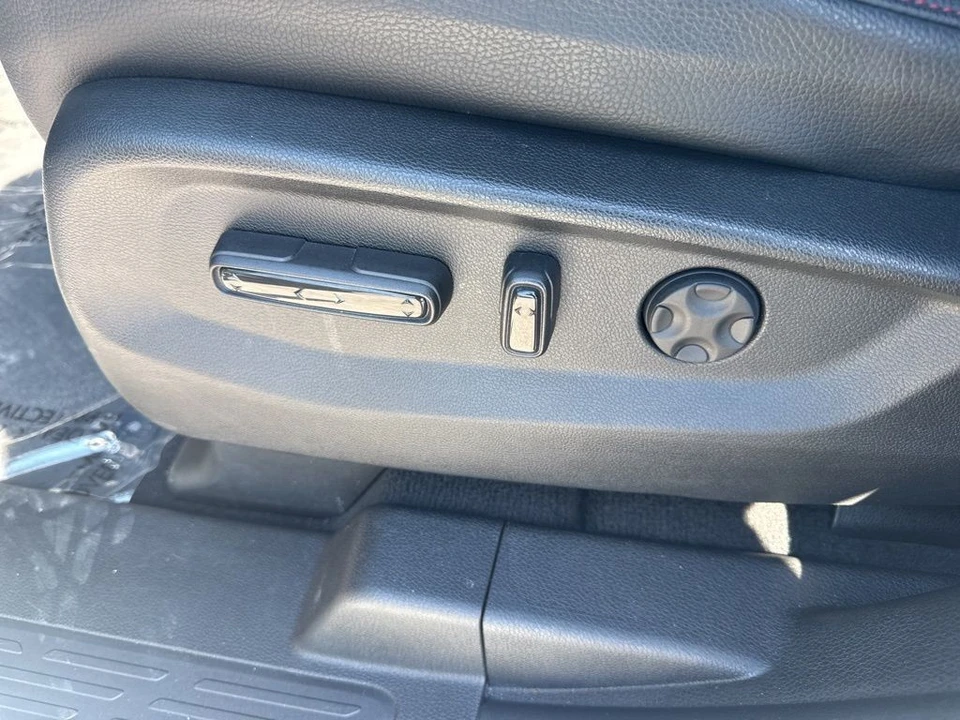 2025 Honda Odyssey - Image 10 of 21