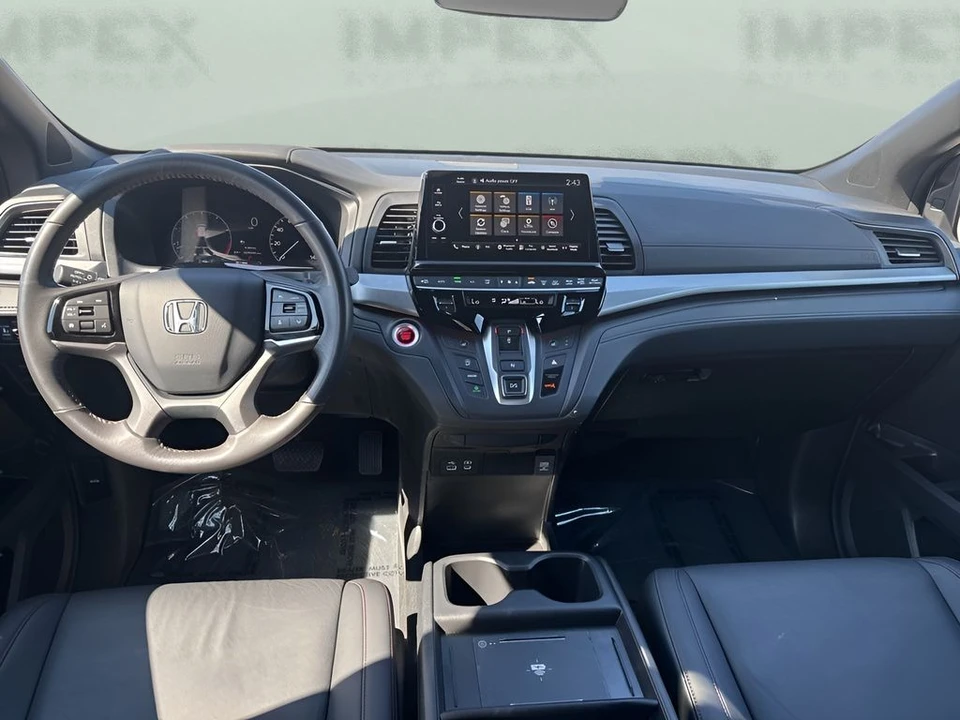 2025 Honda Odyssey - Image 15 of 21