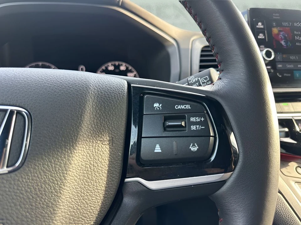 2025 Honda Odyssey - Image 11 of 21