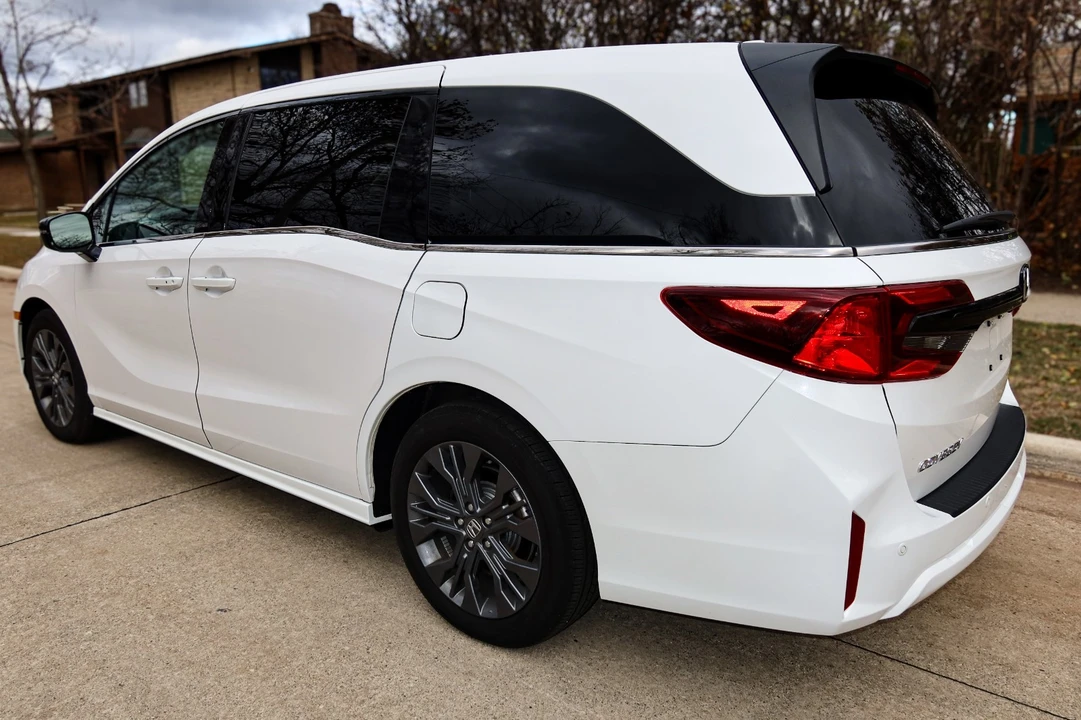 2025 Honda Odyssey - Image 7 of 21
