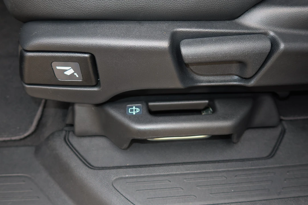 2025 Honda Odyssey - Image 12 of 21